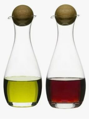 Oil and vinegar flasks with oak corks